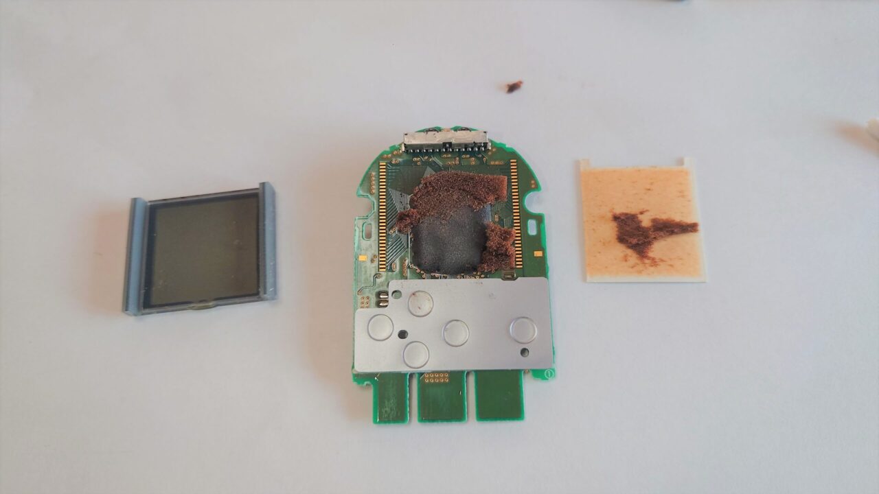 PoketStationの分解清掃＆ボタン修理！【加水分解したスポンジも交換