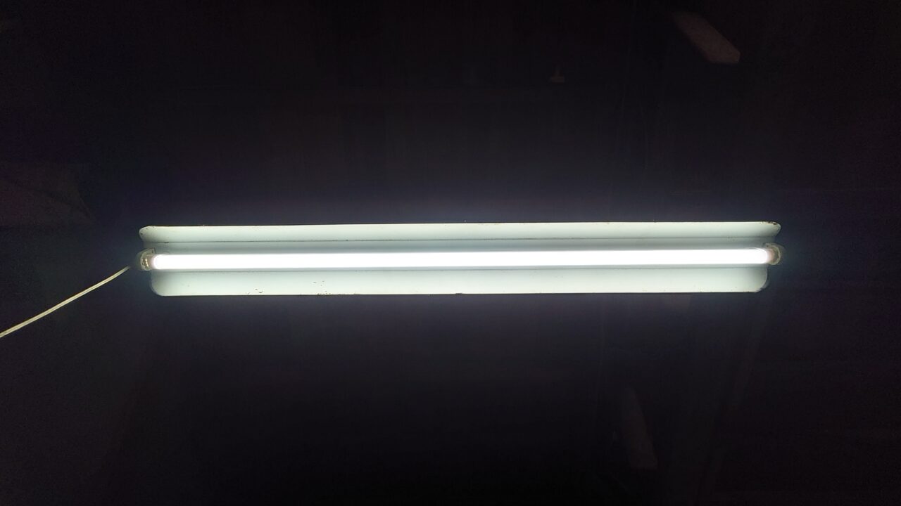 LED蛍光灯に交換完了！