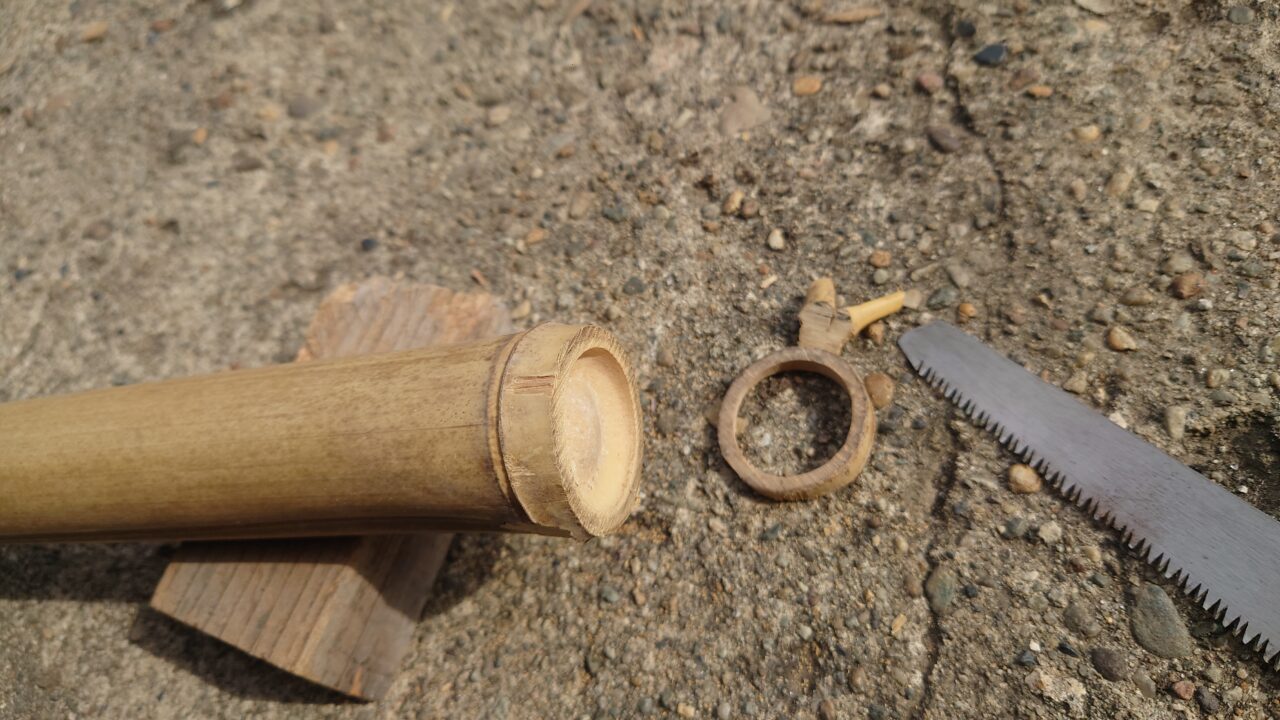 竹から水鉄砲を作ってみました!ハンドルに使う細い竹は100均で購入。(素人DIY) | よぴかりさん